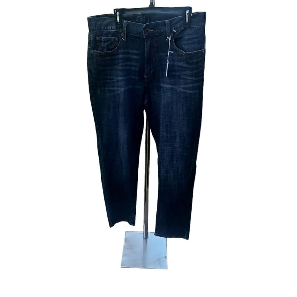 639038....Lucky Brand Straight leg Jeans Size W36 L30, 11"Rise - Picture 1 of 7